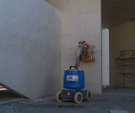 images/EdificioAzcoitia_3_small.jpg