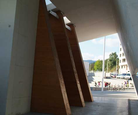 images/EdificioAzcoitia_6_small.jpg