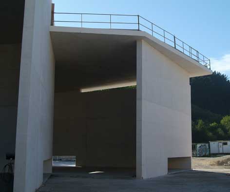 images/EdificioAzcoitia_8_small.jpg